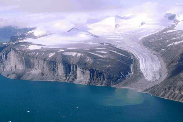 what is the largest island in canada